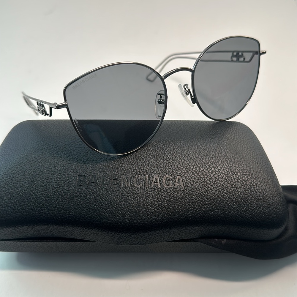 New Authentic Balenciaga™ BB0059SK 003 57 - Ruthenium - Picture 17 of 17